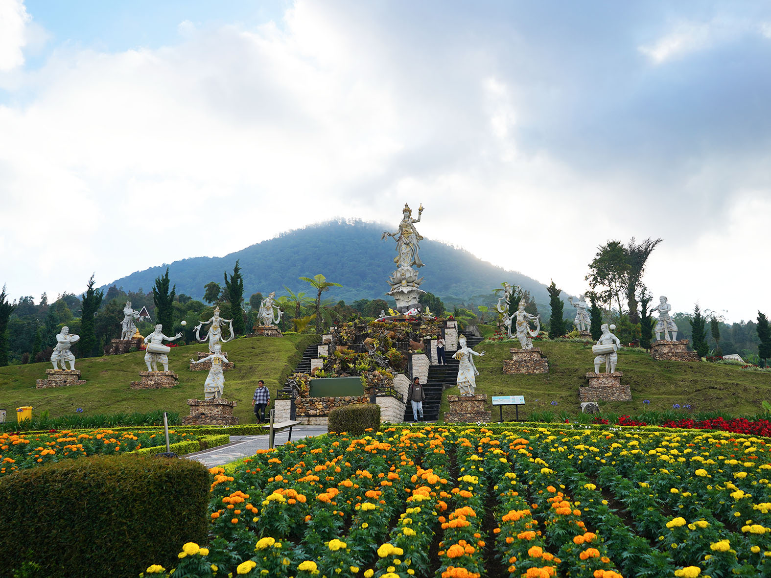 Bali Iconic Highland & Sunset Tour (Bedugul Tour)
